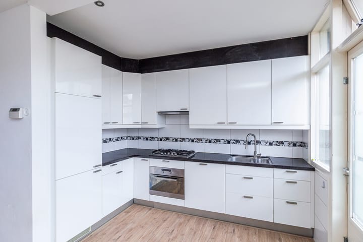 Photo 5 of Usselincxstraat 22