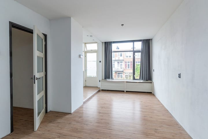 Photo 8 of Usselincxstraat 22