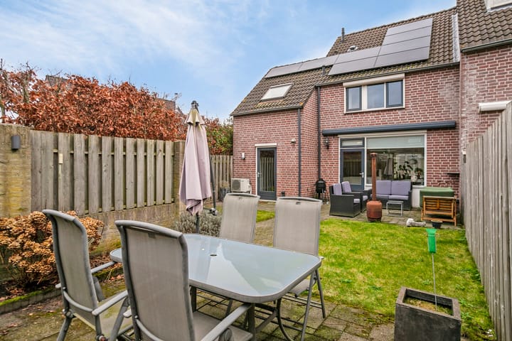 Foto 5 van Meidoorn 49