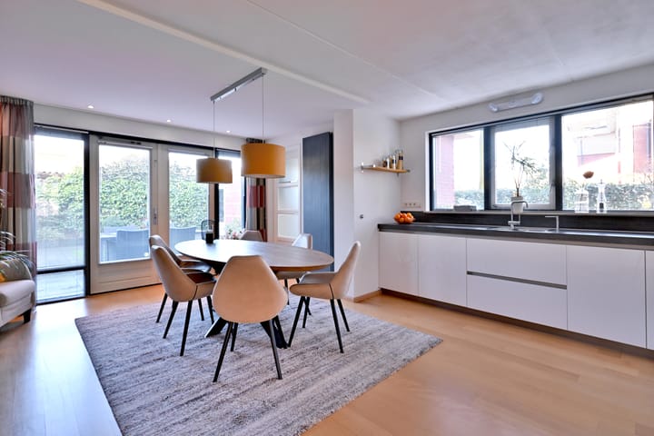 Foto 10 van Rietveldstraat 11