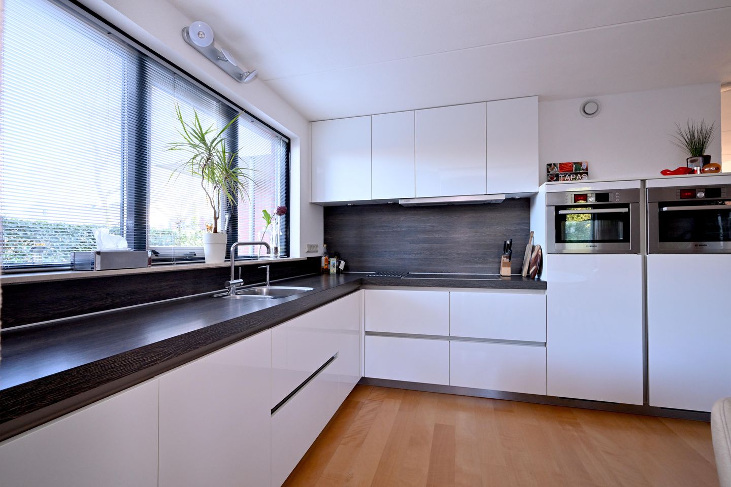 Foto 14 van Rietveldstraat 11