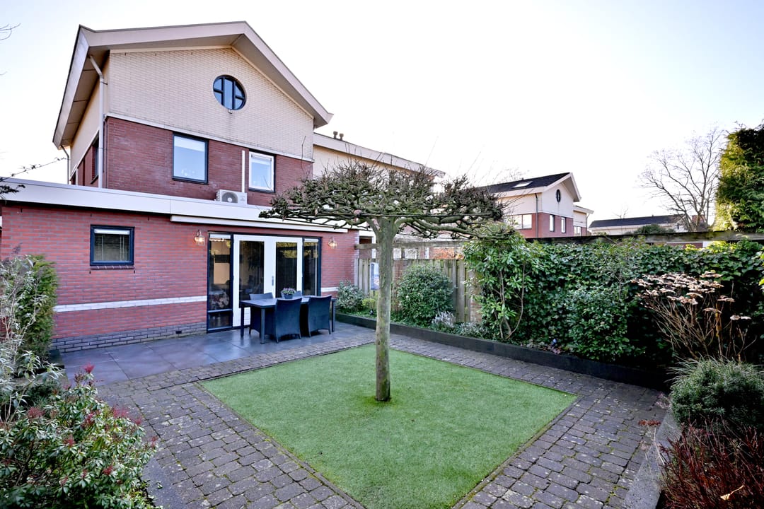 Foto 46 van Rietveldstraat 11