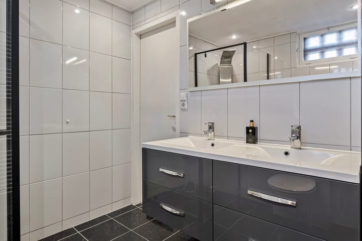 Foto 22 van van Schengestraat 6