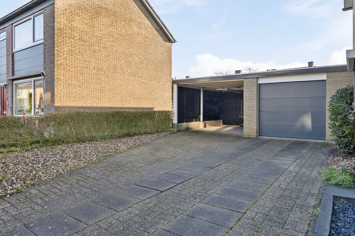 Foto 27 van van Schengestraat 6