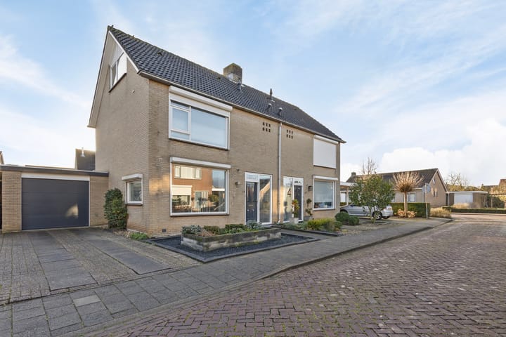 Foto 32 van van Schengestraat 6