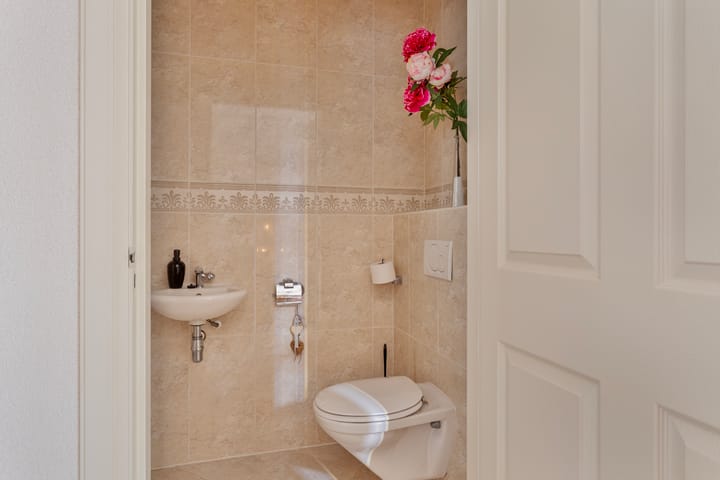 Photo 22 of Ussenstraat 53