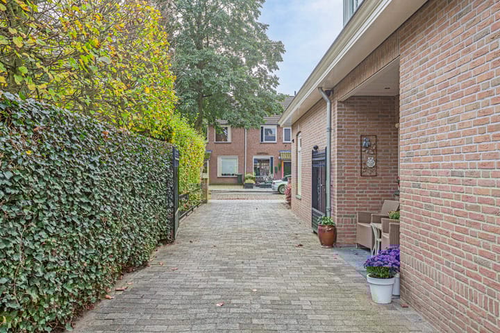 Photo 58 of Ussenstraat 53