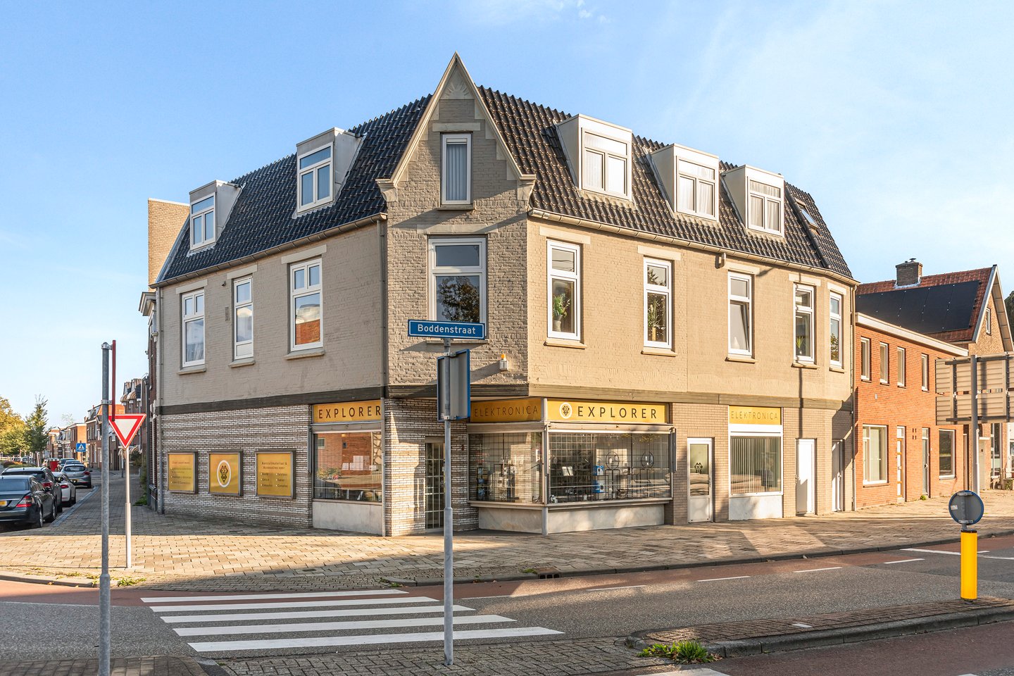 Bekijk foto 2 van Boddenstraat 2