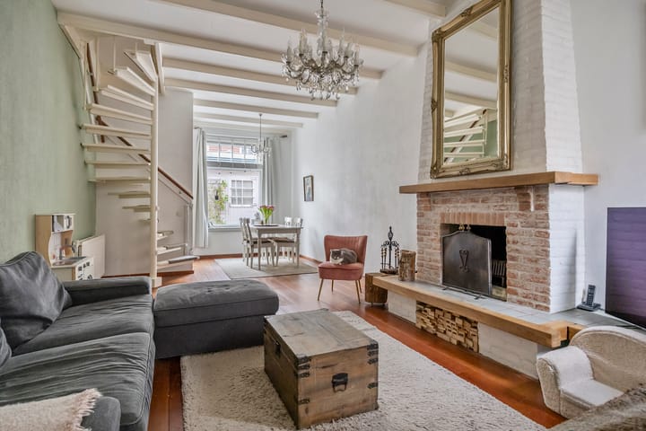 Photo 7 of Leeuwenhofje 22