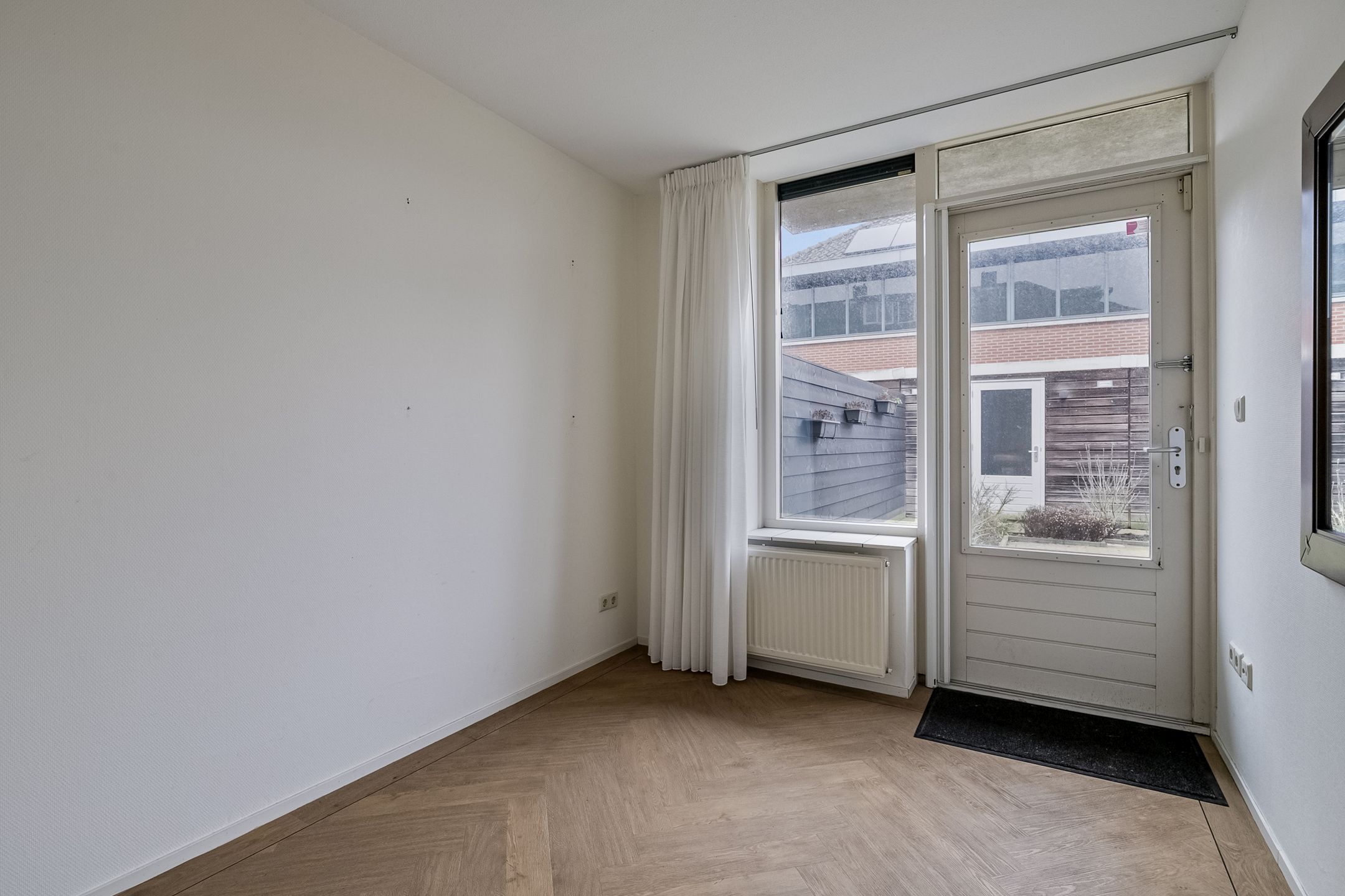 Foto 15 van Lisdodde 14