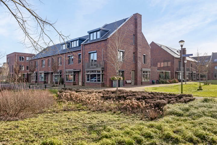 Foto 1 van Pieter Zeemanpark 21