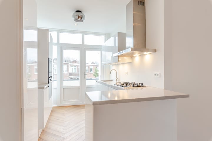 Foto 5 van Van Lansbergestraat 109