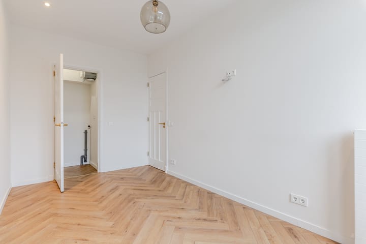 Foto 27 van Van Lansbergestraat 109