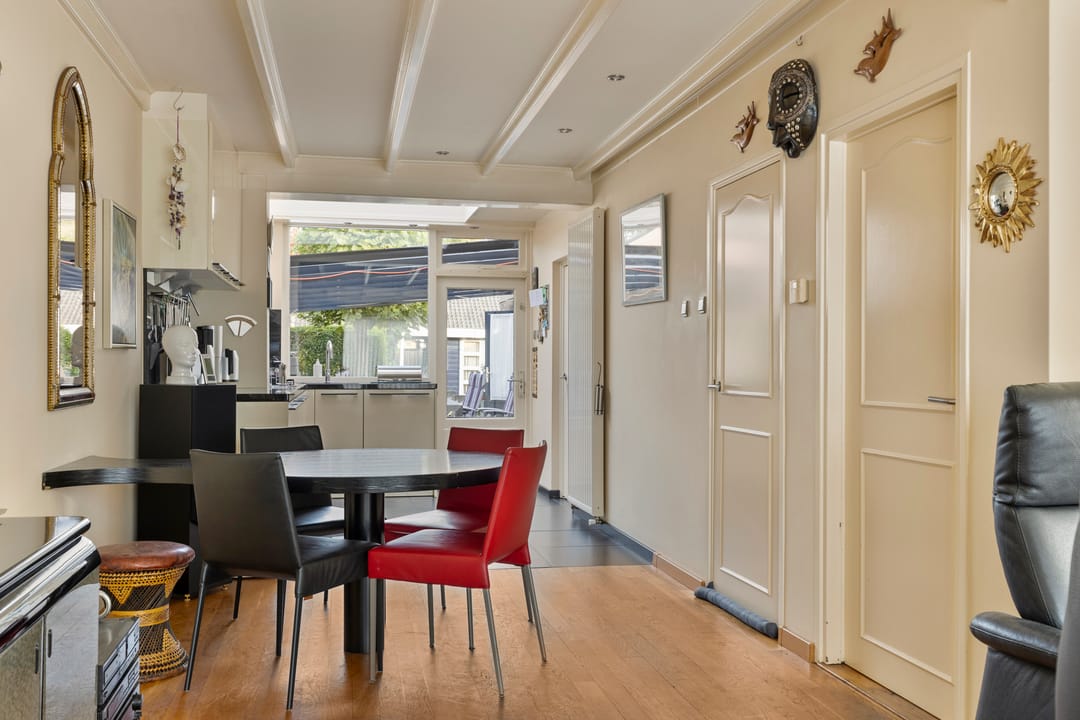 Photo 11 of Heistraat 56