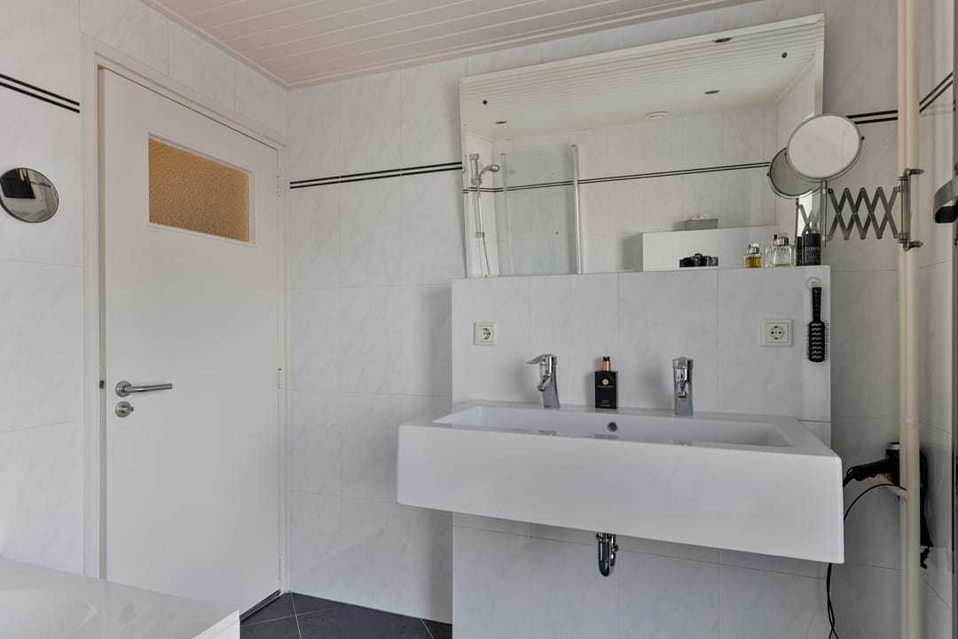 Photo 23 of Heistraat 56