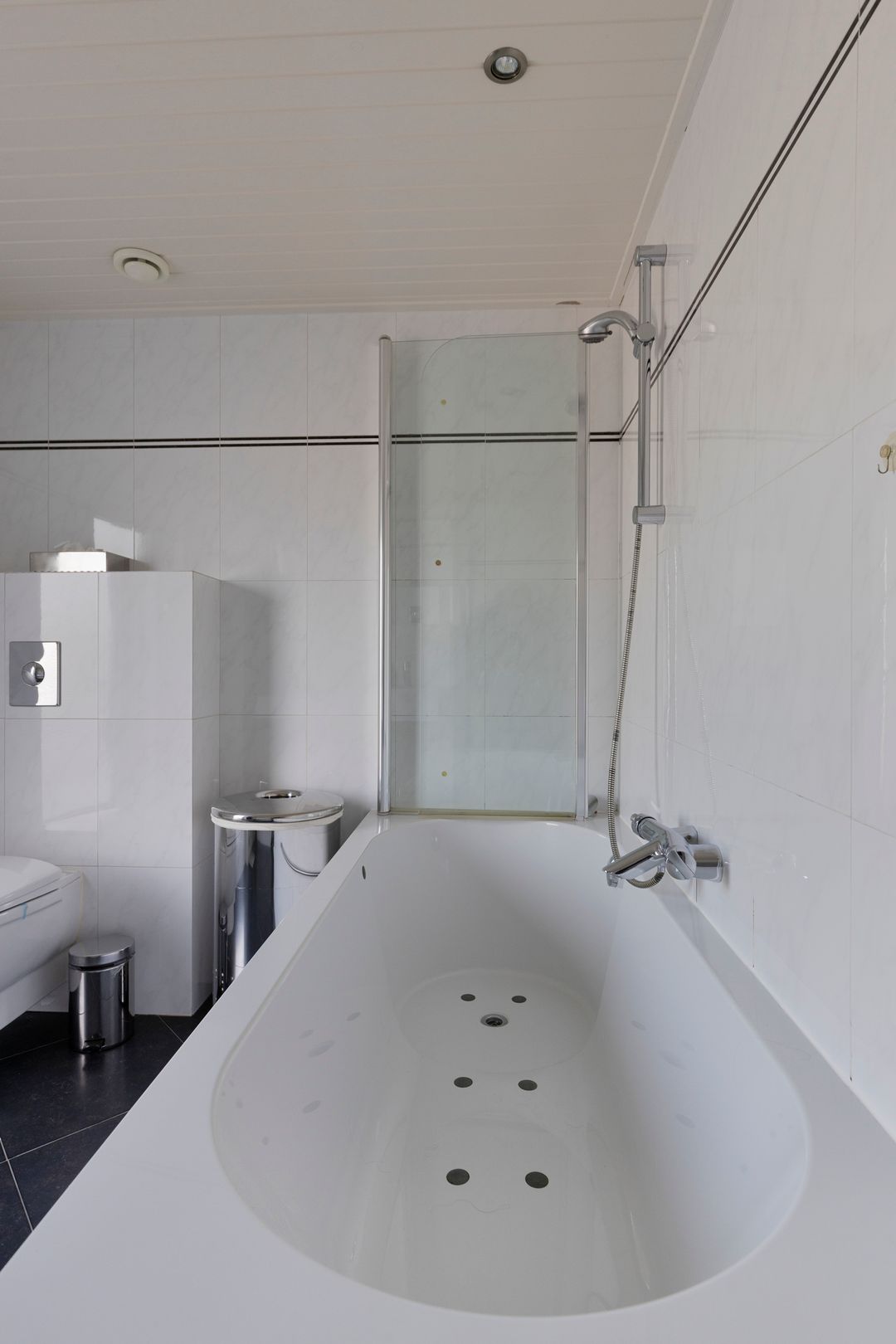 Photo 22 of Heistraat 56