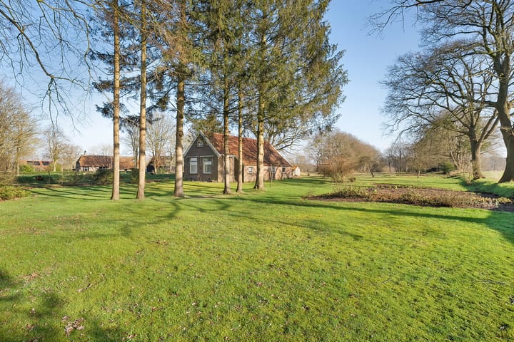 Foto 2 van Kippenburgweg 1