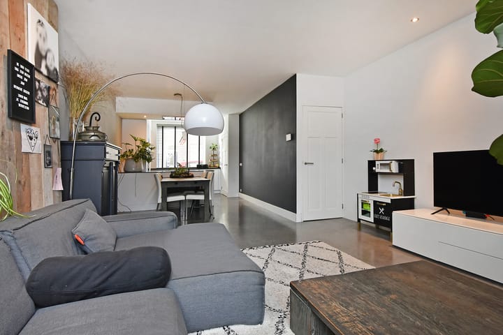 Foto 11 van Emmastraat 37