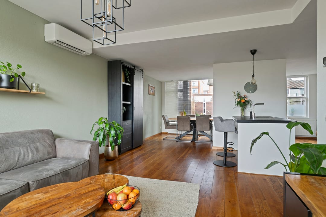 Foto 2 van de Lairessestraat 1