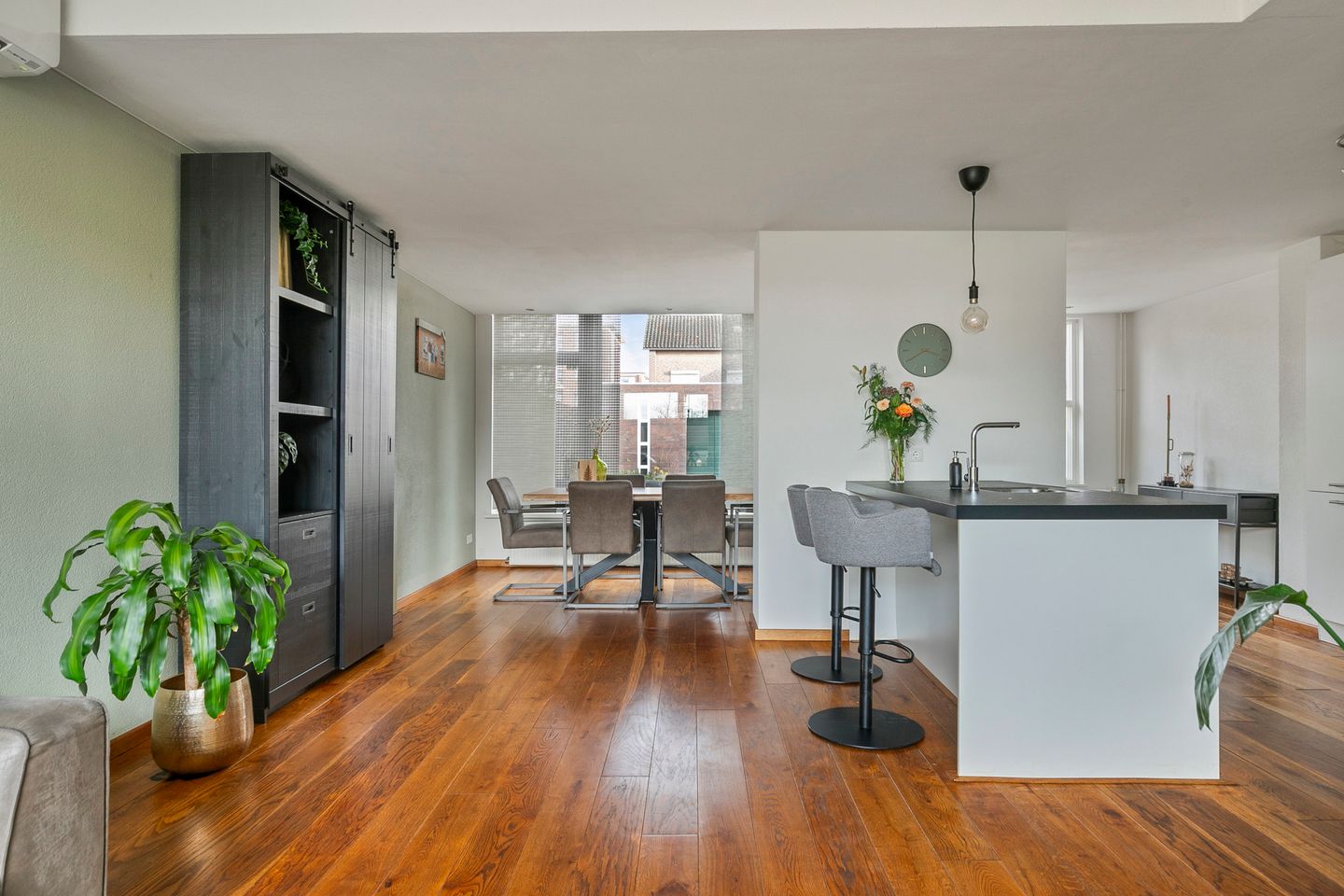 Foto 10 van de Lairessestraat 1