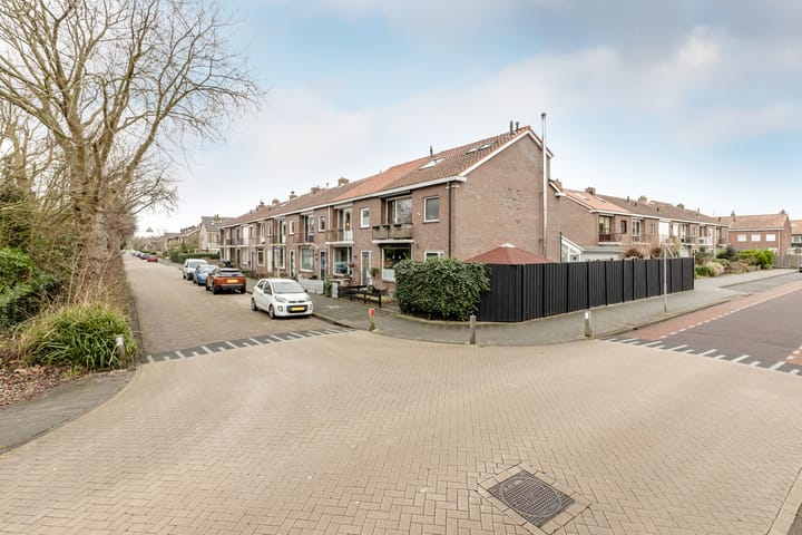 Foto 5 van Alexander Verhuellstraat 163