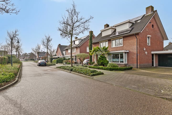 Foto 7 van Leeuwenborchweide 7