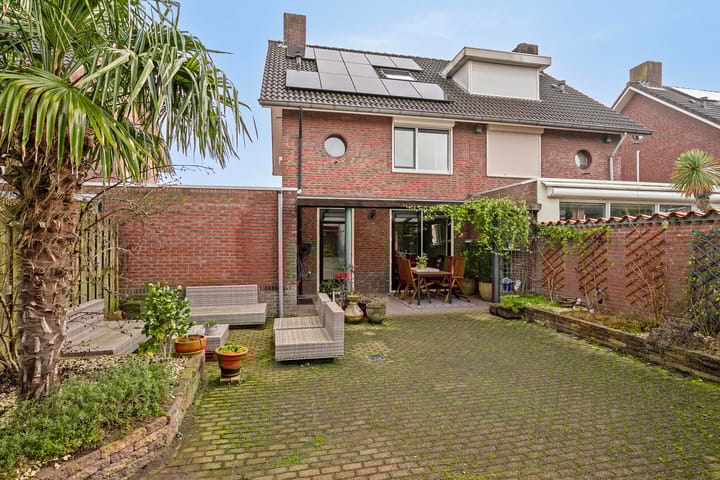 Foto 31 van Leeuwenborchweide 7
