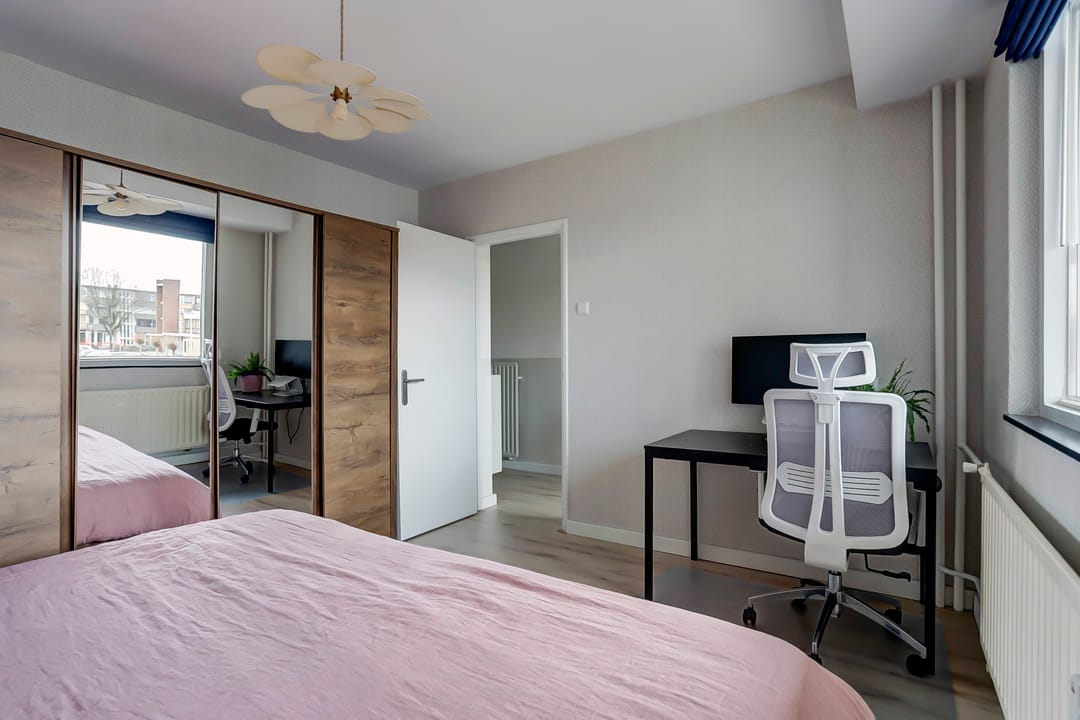 Foto 23 van Roosstraat 18