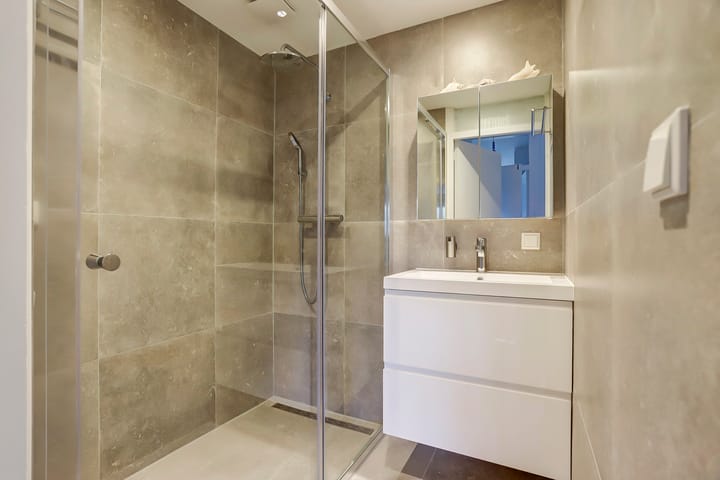 Foto 24 van Roosstraat 18