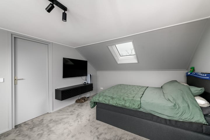 Photo 33 of Mounewei 32