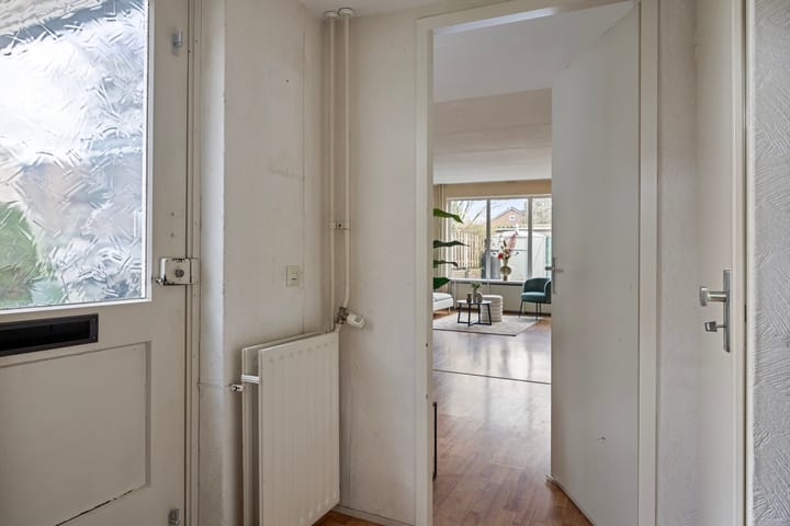 Foto 8 van Van Oosterzeestraat 28