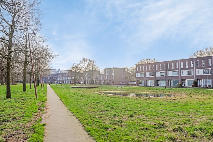 Foto 53 van Van Oosterzeestraat 28