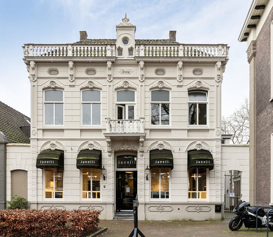 Hoofdstraat 1