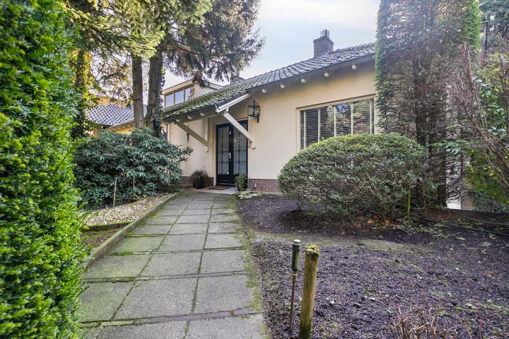 Foto 1 van van Lyndenlaan 9