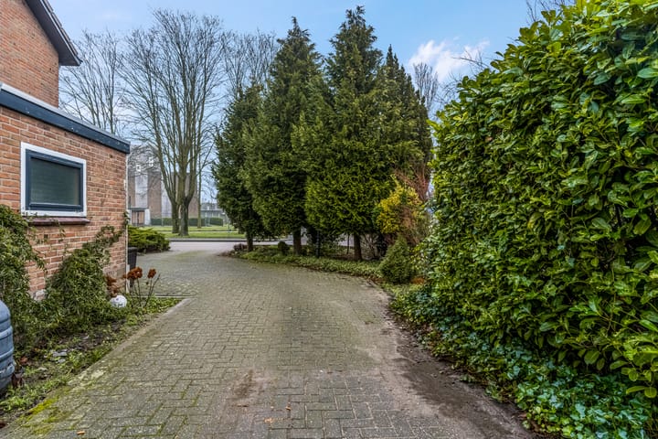 Foto 47 van St. Willibrordusstraat 1