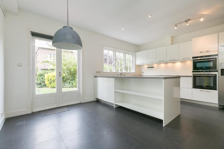 Photo 80 of Mezenplein 22