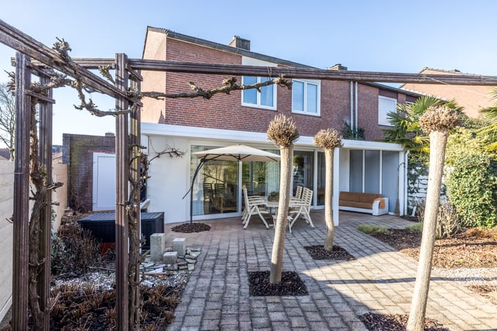 Foto 28 van Burg. Starmansstraat 4