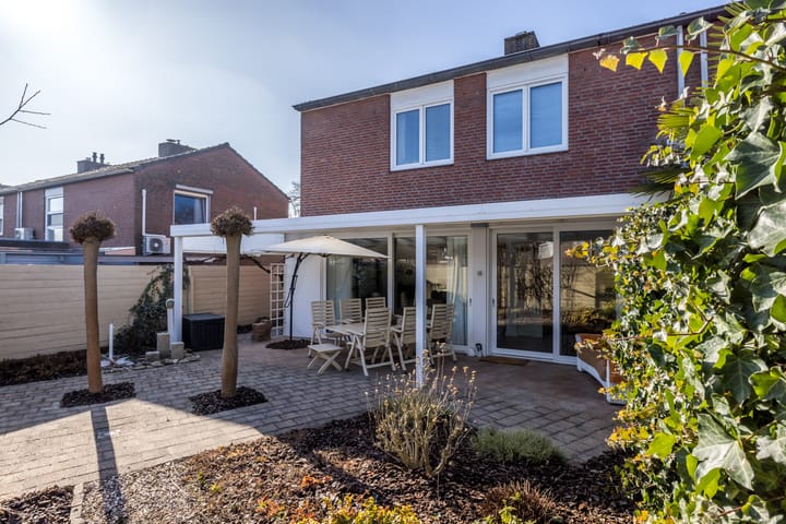 Foto 3 van Burg. Starmansstraat 4