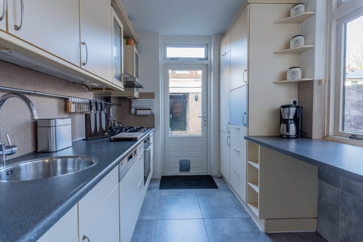 Foto 9 van Van Oldenbarneveltstraat 31