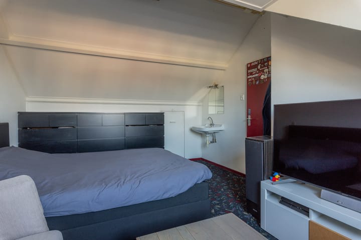 Foto 25 van Van Oldenbarneveltstraat 31