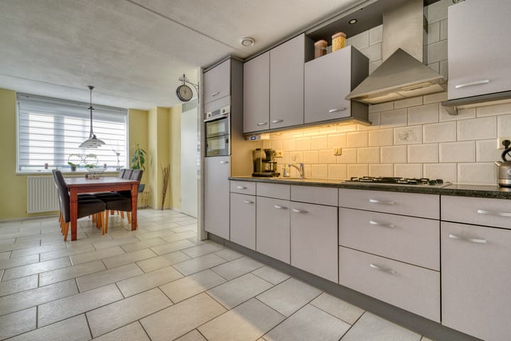 Foto 14 van Satijnzwam 7