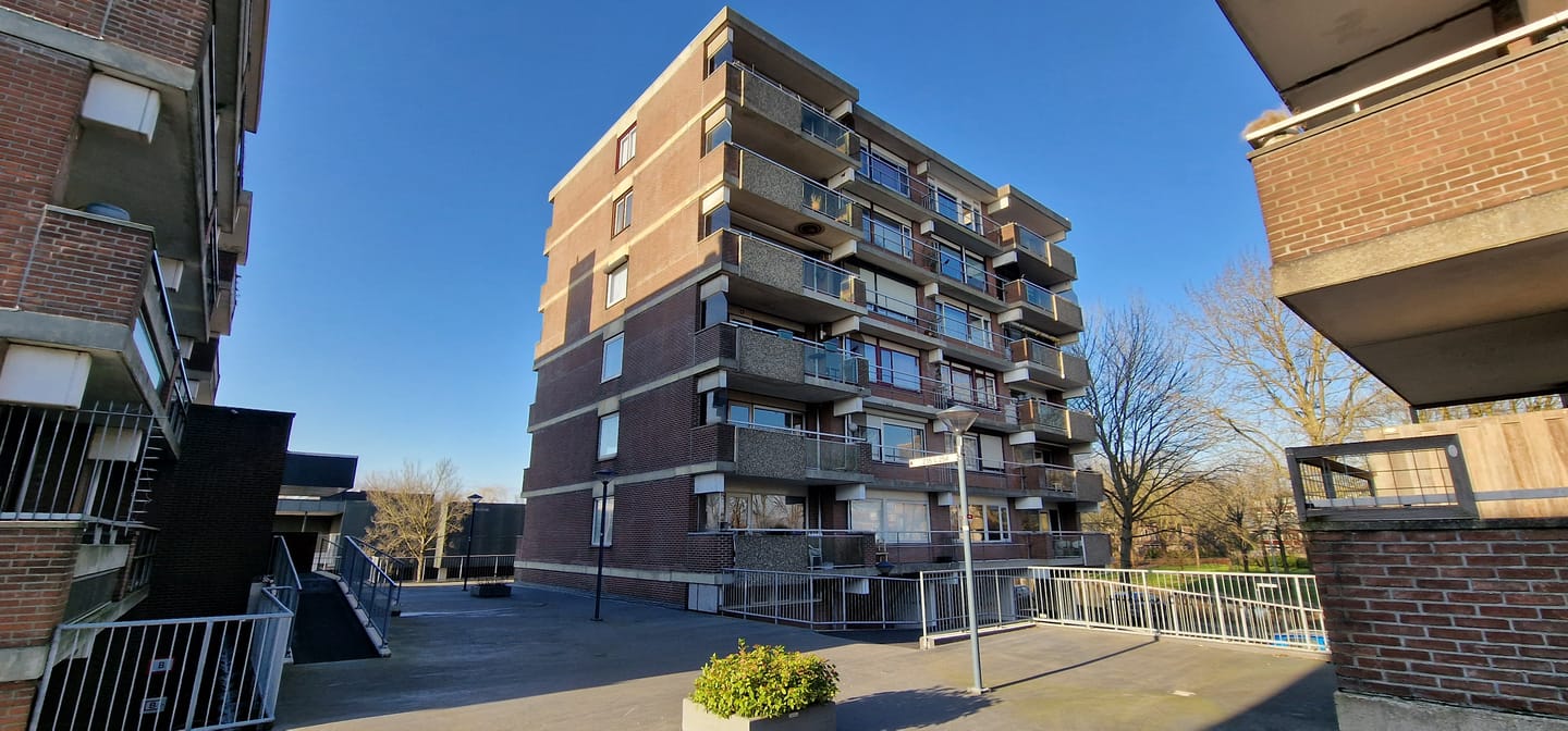 Photo 1 of Poolster 246