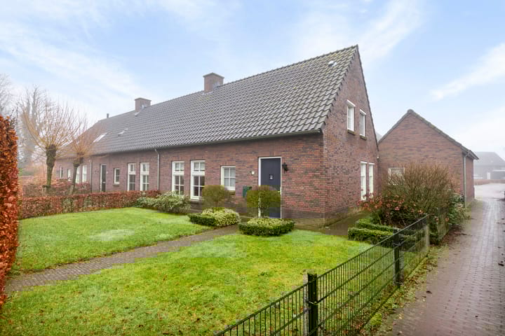 Photo 32 of Heike 7-F