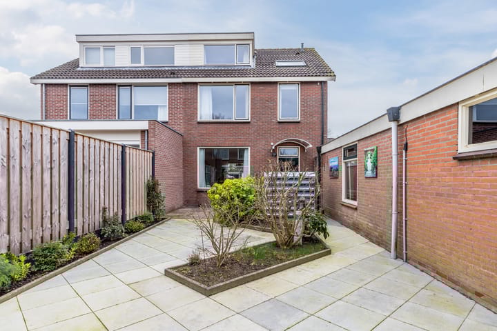 Foto 2 van Roelof de Roverlaan 19