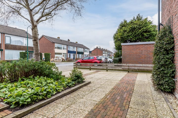 Foto 5 van Roelof de Roverlaan 19