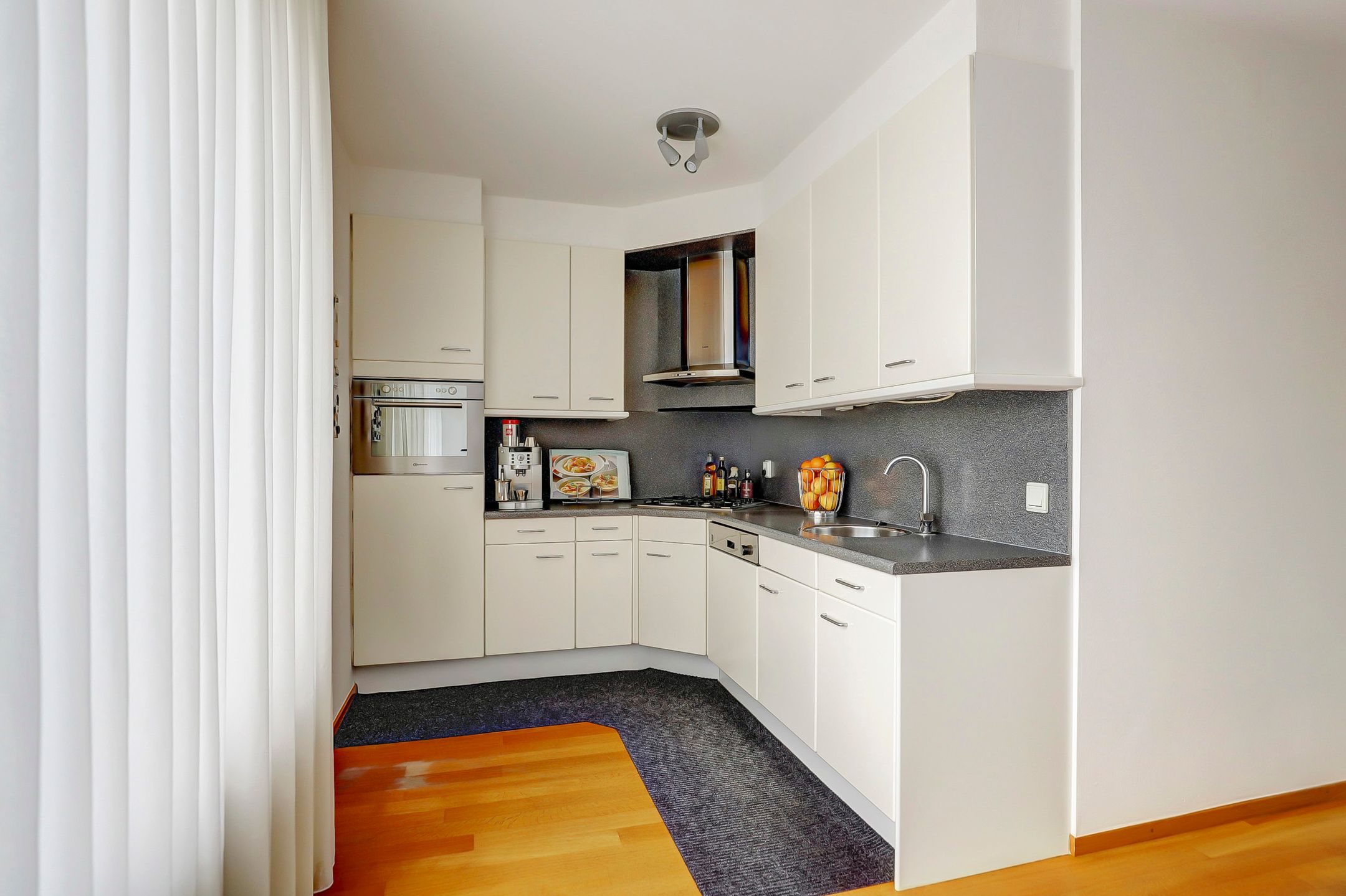 Foto 15 van Schepenbank 11