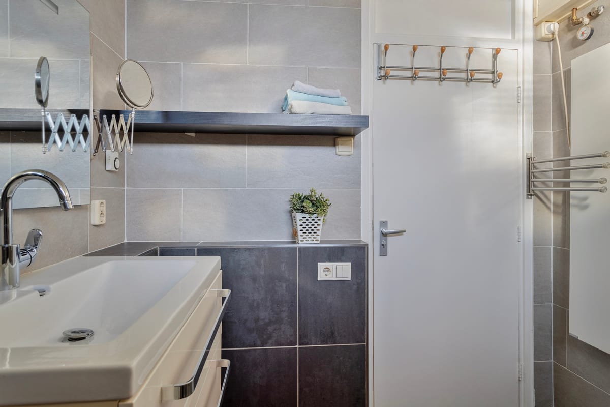 Foto 14 van Valkenstraat 59