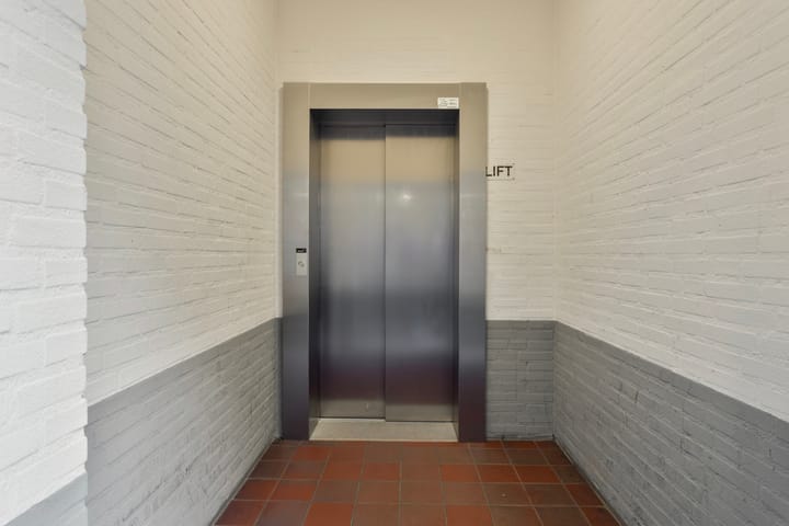 Foto 16 van Burgwal 54