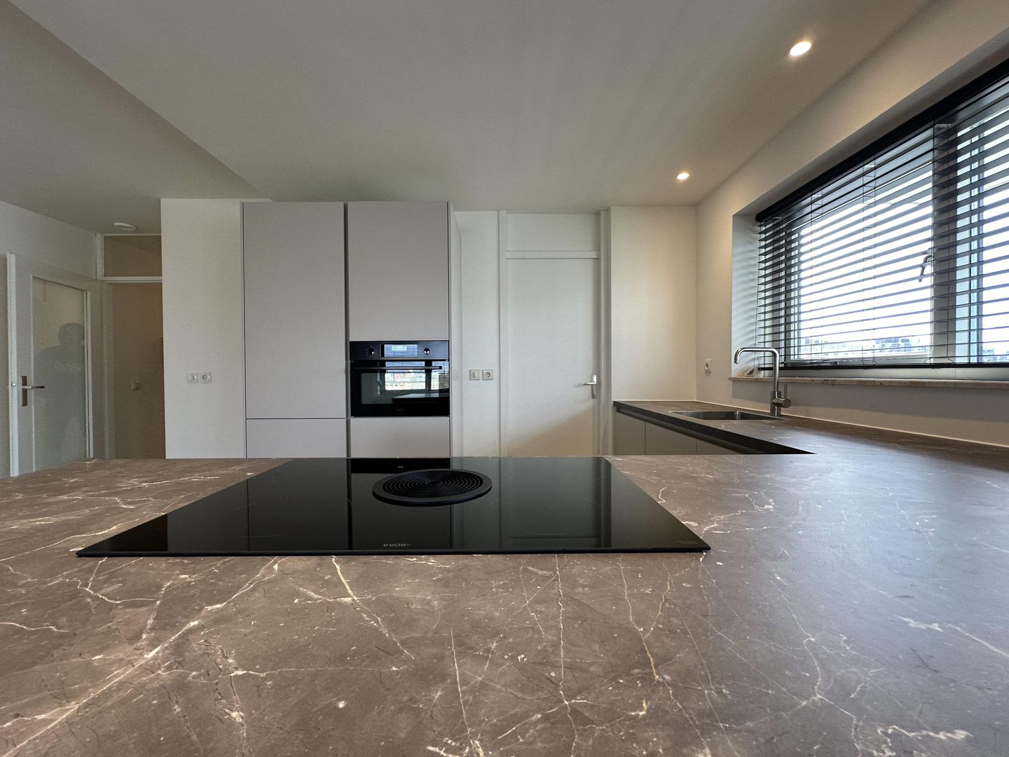 Foto 14 van Strevelsweg 848