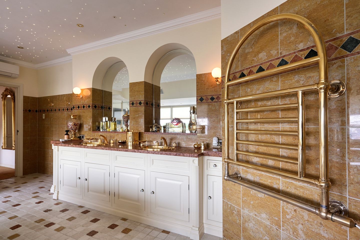 Foto 19 van Nieuw-Loosdrechtsedijk 306